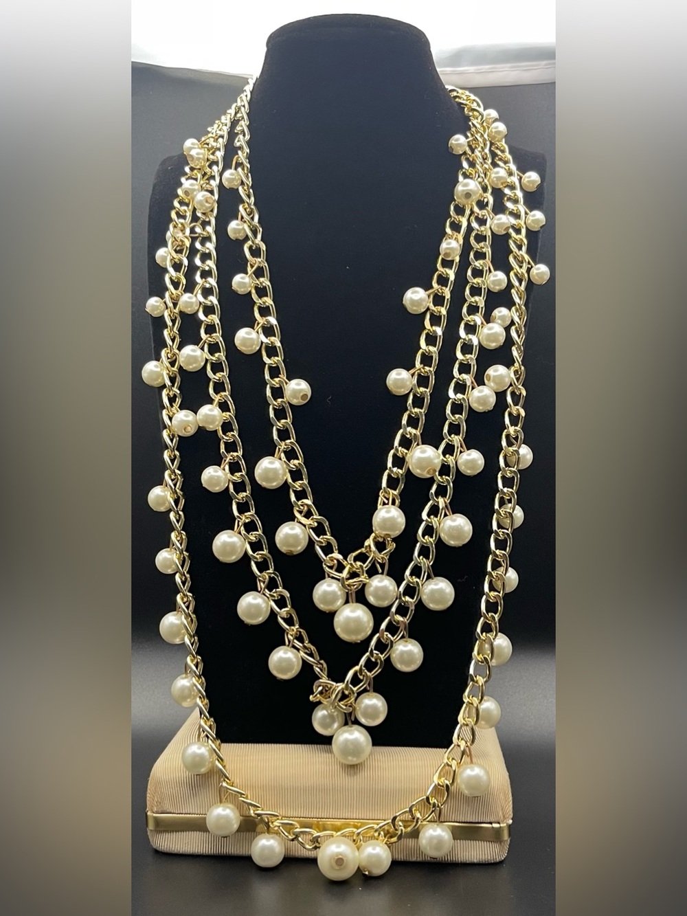 NWOT Vtg Chunky layered faux pearl gold statement bib necklace